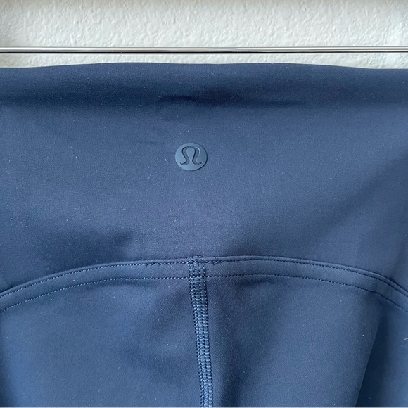 NWT Lululemon InStill High-Rise Crop 23" True Navy Size 4 - Picture 7 of 9